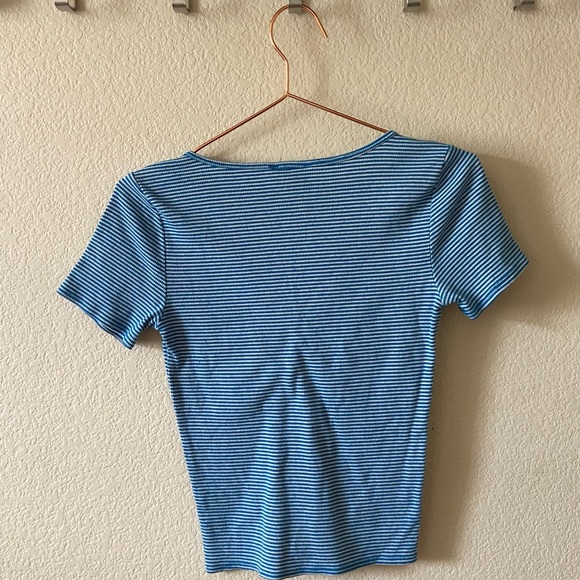 Forever 21 Fitted V-Neck Striped Shirt Size M - Picture 3 of 3